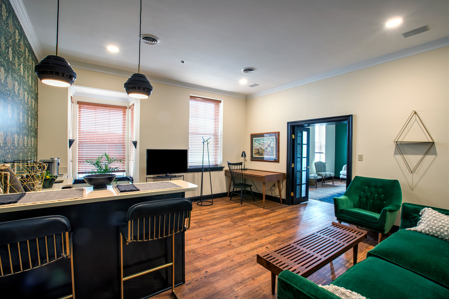 Lincoln_Suite_201_1